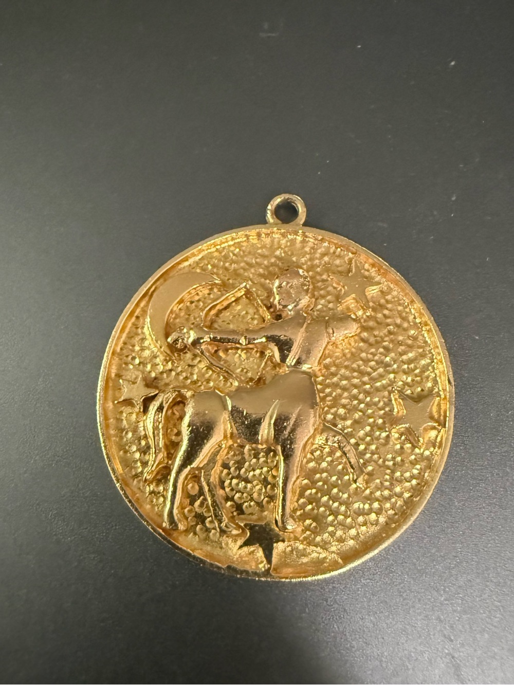 14k Gold Sagittarius zodiac pendant depicting the centaur archer 19 Grams